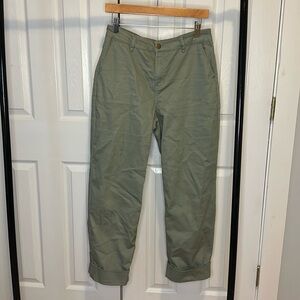 Super soft, stretchy cropped jeans in cool olive